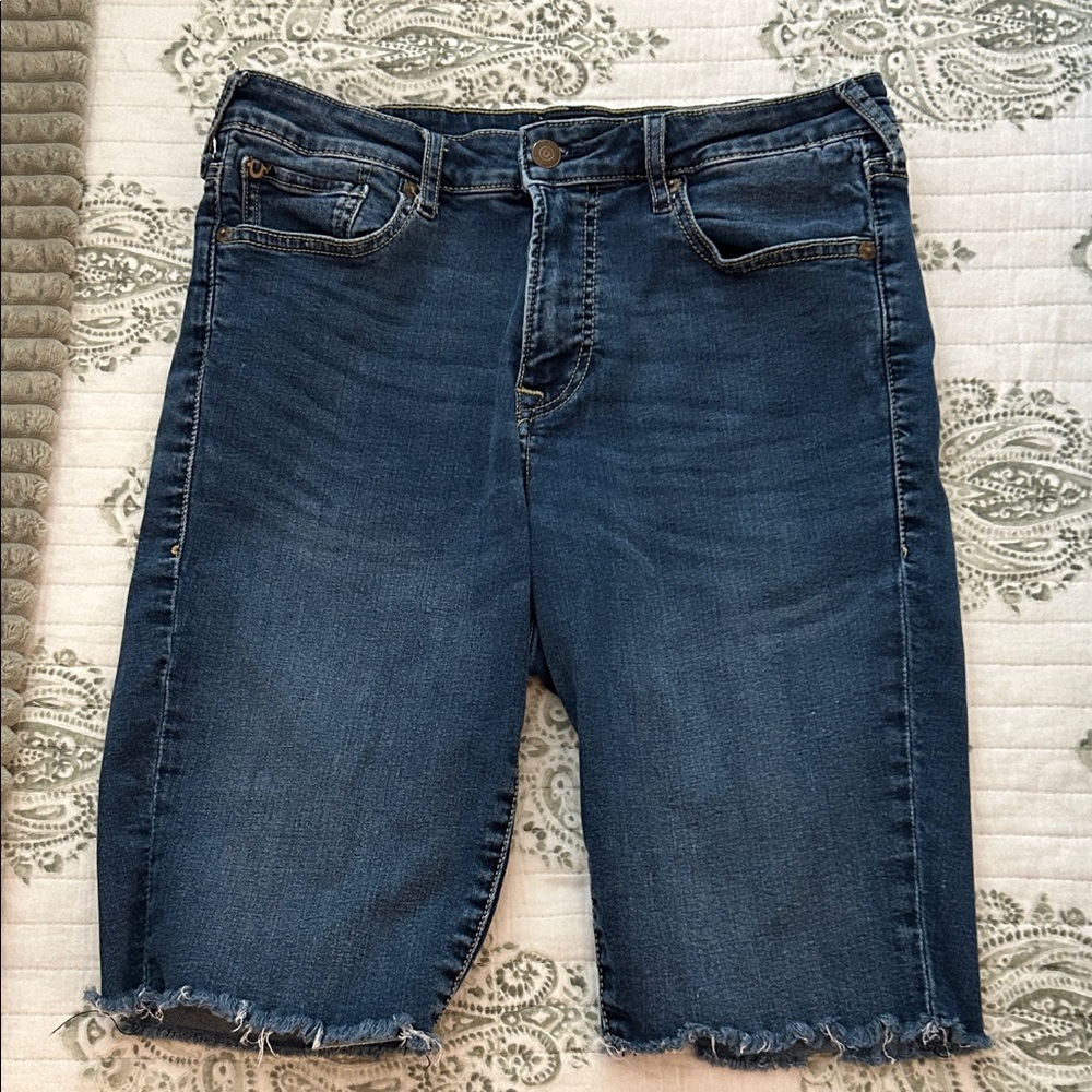 True Religion Brenna Mid Rise Bermuda Short Size 32